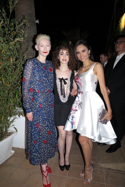 Tilda Swinton Lilly Collins & Patricia Contreras - HFPA - Golden Globes