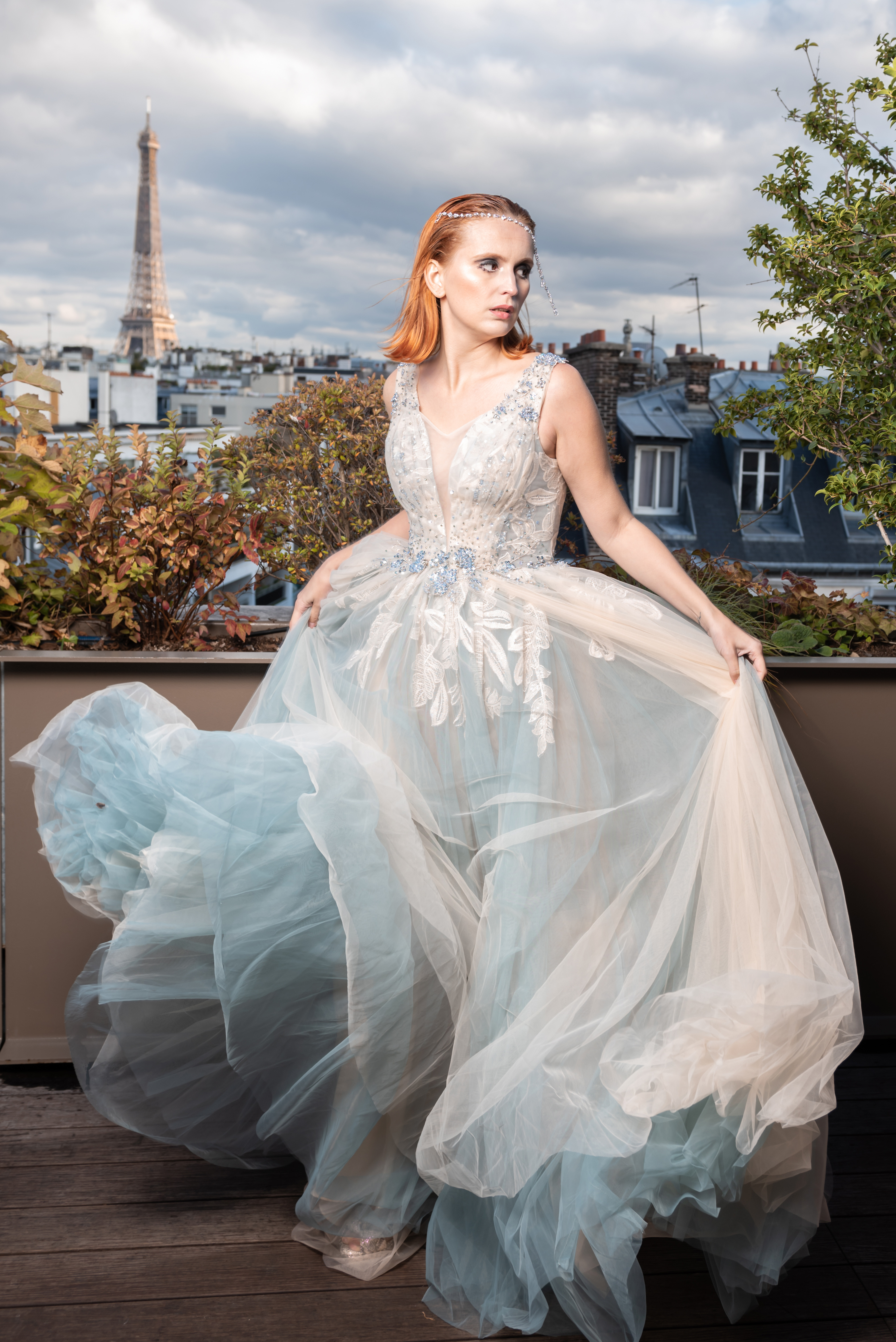 Christophe Guillarme robe longue en tulle bleu ciel