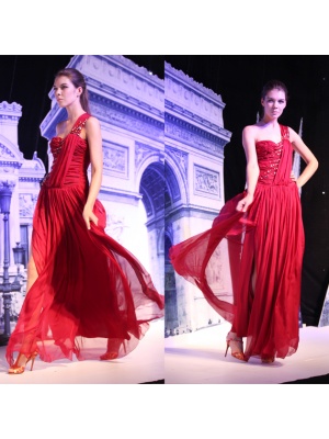 Robe longue en soie rouge